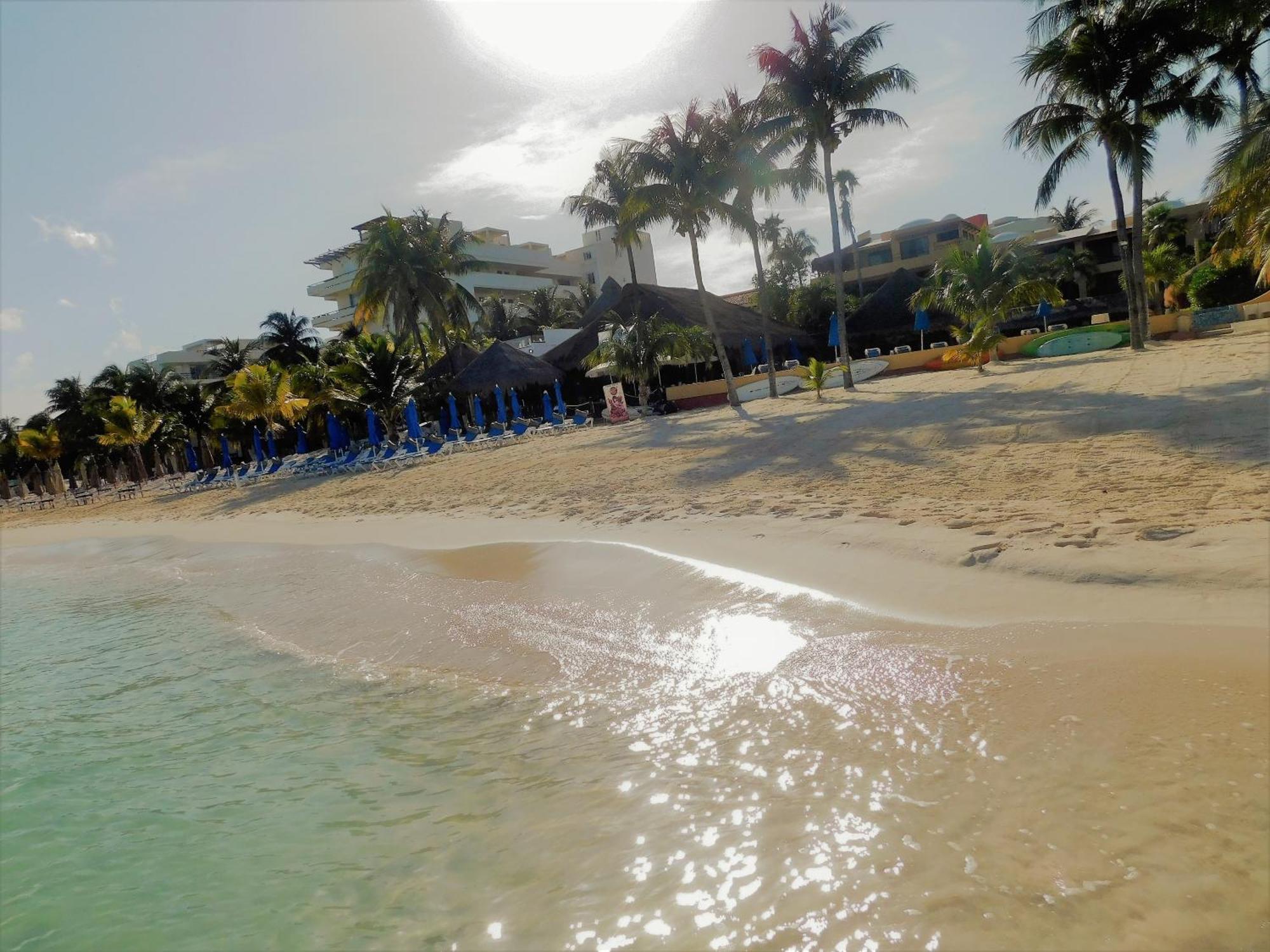 Nautibeach Beach Front Condos In North Beach Isla Mujeres Kültér fotó